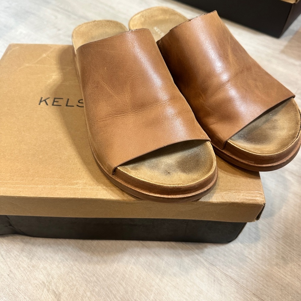 Kelsi Dagger Tan Leather Slide Sandals